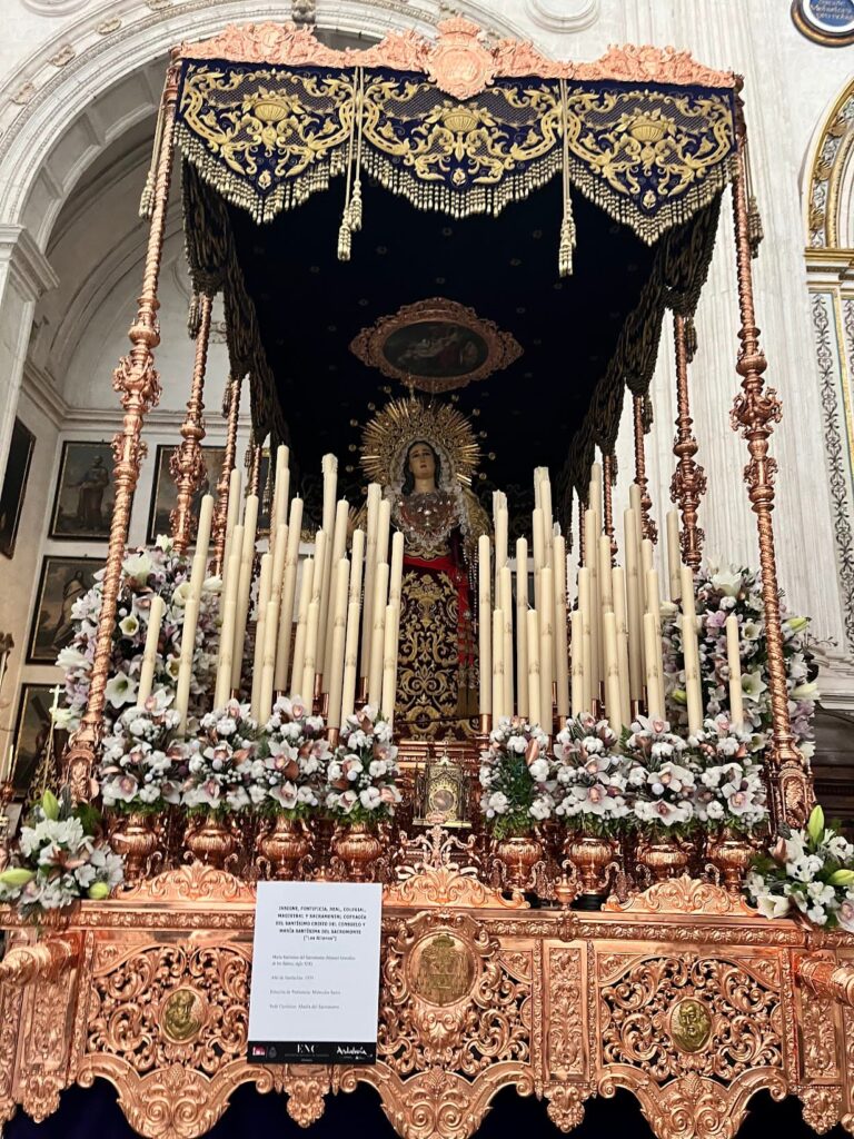 Paso installé dans la Cathédrale de Grenade
